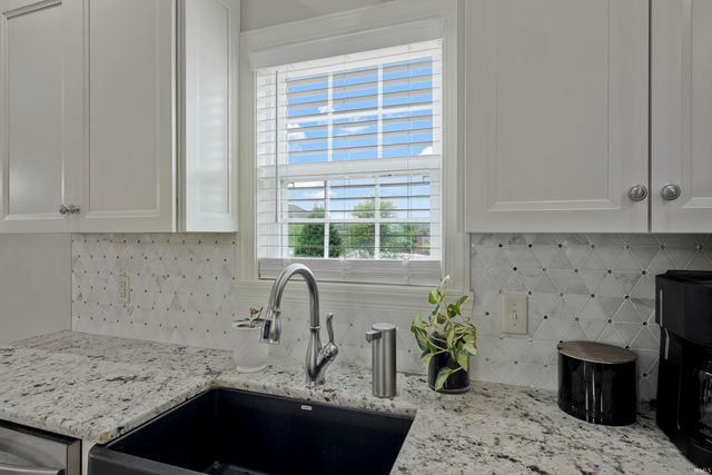 10848 Sable Ridge Drive, Evansville, IN 47725