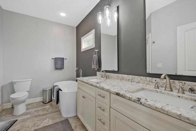 10848 Sable Ridge Drive, Evansville, IN 47725