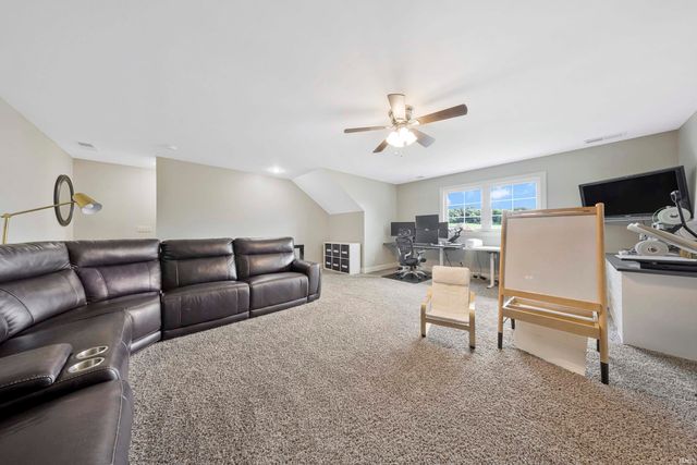 10848 Sable Ridge Drive, Evansville, IN 47725