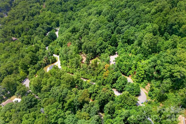 32 Nellie Bell Lane, Swannanoa, NC 28778
