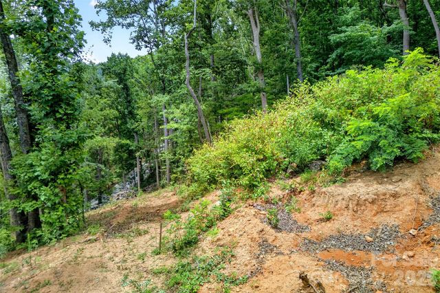 32 Nellie Bell Lane, Swannanoa, NC 28778