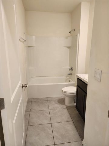 128 HICKORY COURSE LOOP, Ocala, FL 34472