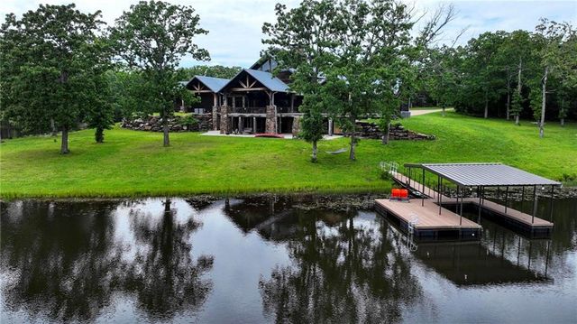 21616 PoorBoy Road, Warsaw, MO 65355