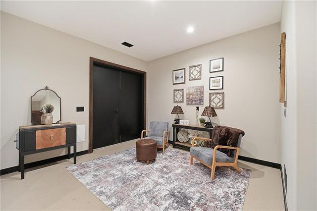 21616 PoorBoy Road, Warsaw, MO 65355