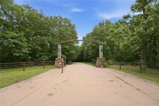 21616 PoorBoy Road, Warsaw, MO 65355