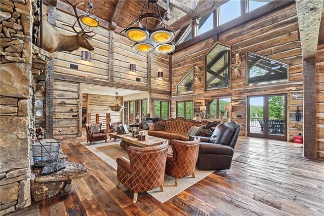 21616 PoorBoy Road, Warsaw, MO 65355