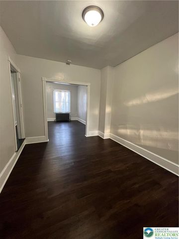 122 South Spruce Street, Nazareth Boro, PA 18064