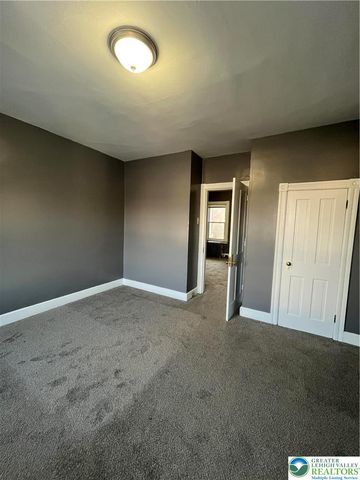 122 South Spruce Street, Nazareth Boro, PA 18064
