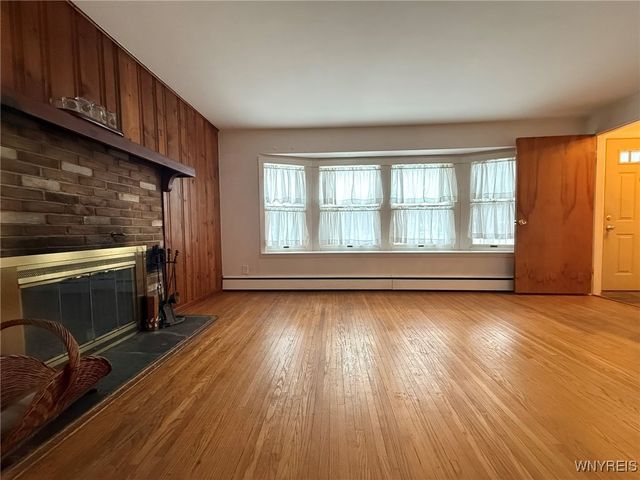 3535 Warner Drive, Grand Island, NY 14072