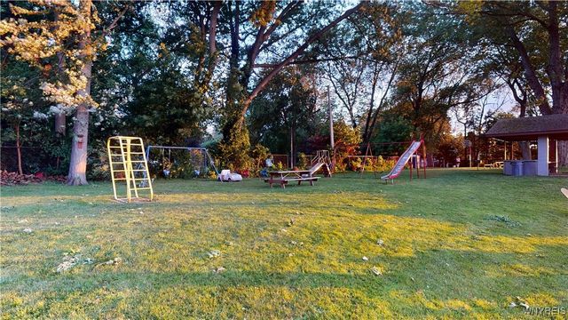 3535 Warner Drive, Grand Island, NY 14072