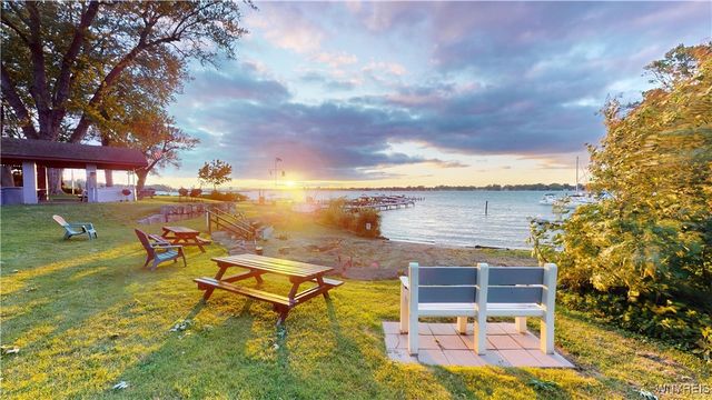 3535 Warner Drive, Grand Island, NY 14072