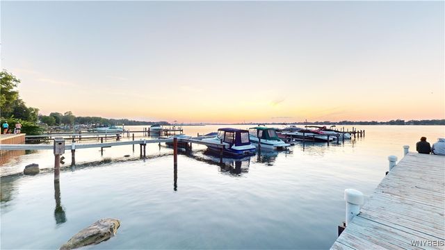 3535 Warner Drive, Grand Island, NY 14072