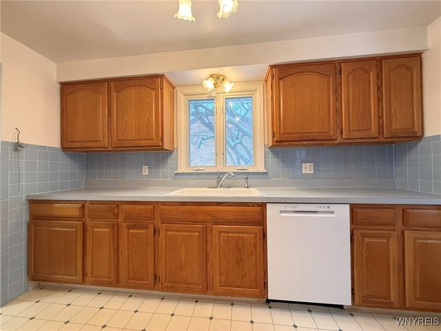 3535 Warner Drive, Grand Island, NY 14072
