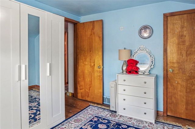 1038 Ardmore Manor Dr, Braddock Hills, PA 15221