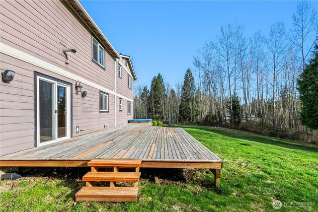 3876 Aldergrove Road, Ferndale, WA 98248