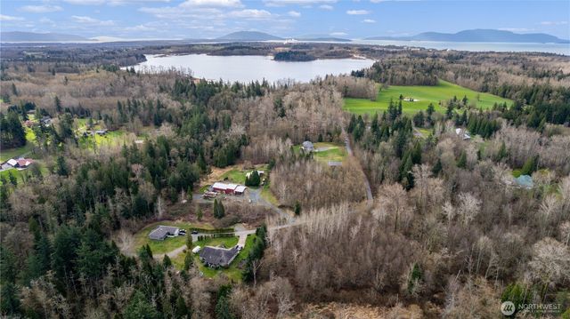 3876 Aldergrove Road, Ferndale, WA 98248