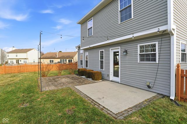 6385 Hillview Circle, Fishers, IN 46038