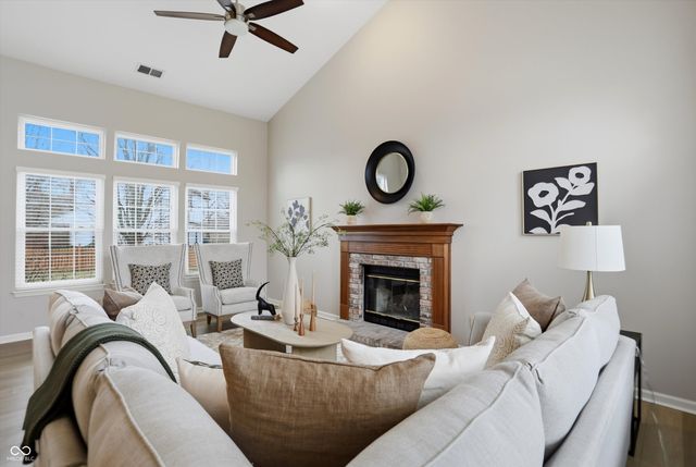 6385 Hillview Circle, Fishers, IN 46038