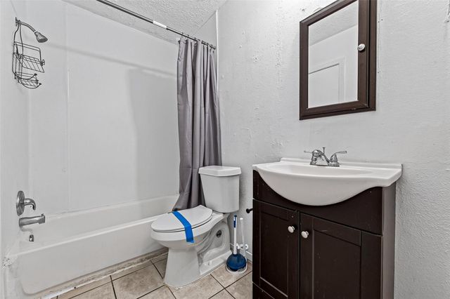 4632 Greenwood Drive, Rosenberg, TX 77471