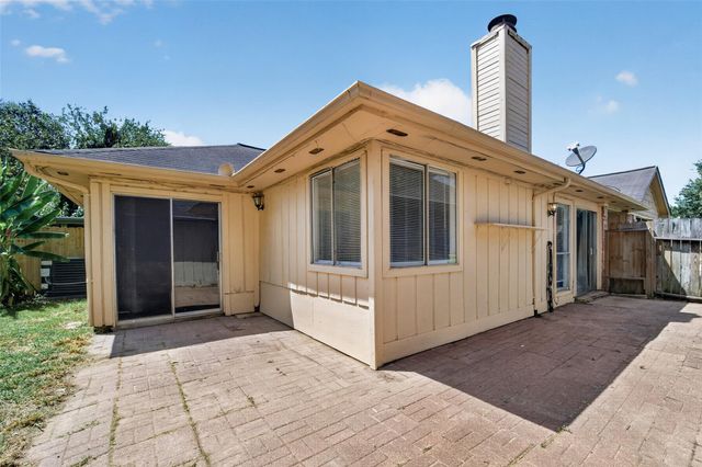 4632 Greenwood Drive, Rosenberg, TX 77471