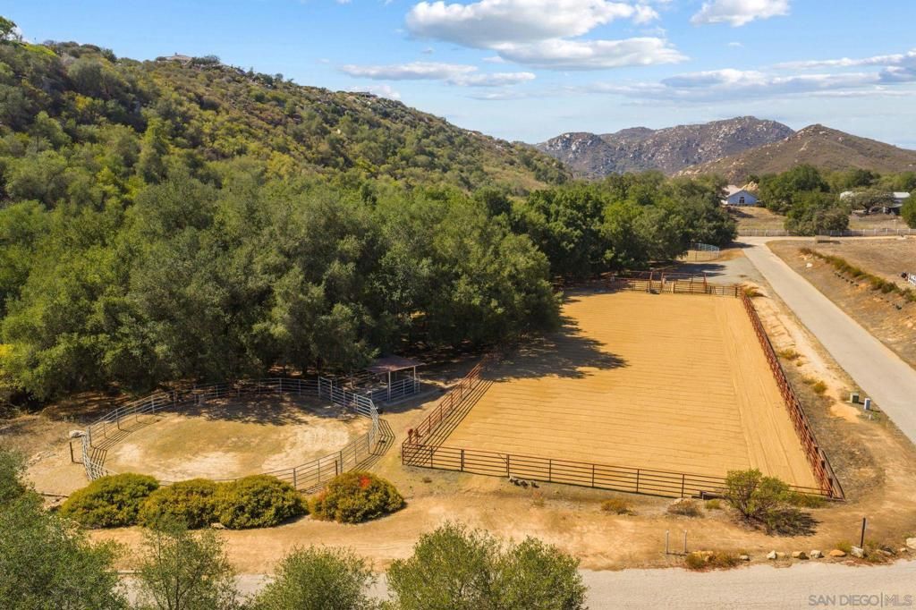 26285 Calle De Encinas, Valley Center, CA 92082 — photo 2