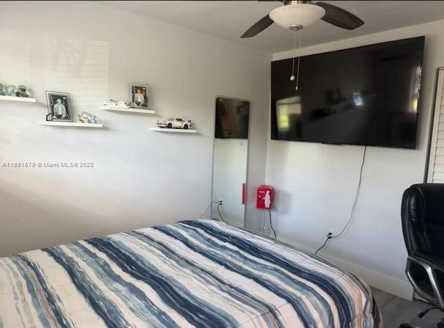 1327 Towhee St, Homestead, FL 33035
