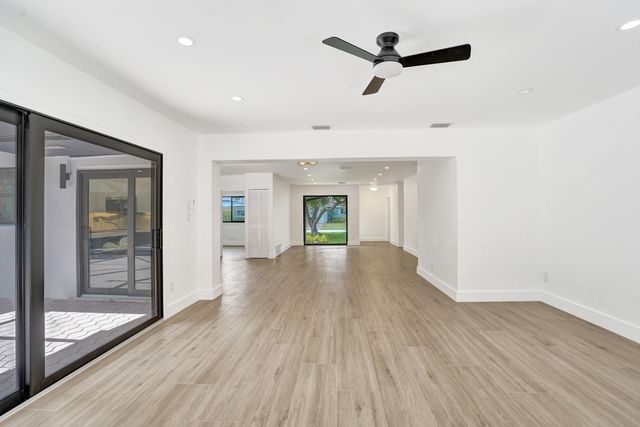 1250 SW 4TH Street, Boca Raton, FL 33486