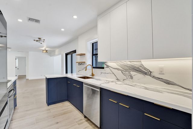 1250 SW 4TH Street, Boca Raton, FL 33486