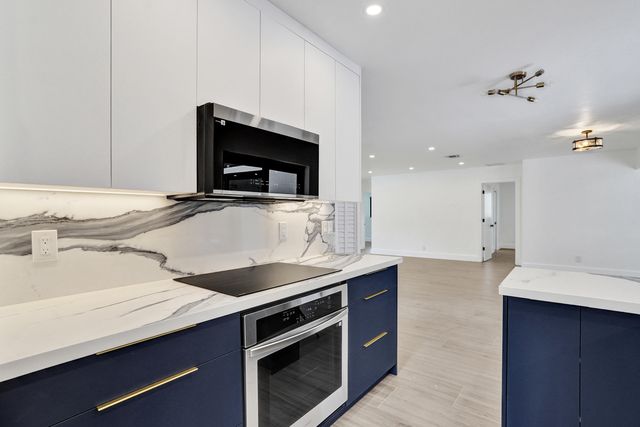 1250 SW 4TH Street, Boca Raton, FL 33486