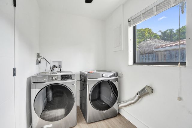 1250 SW 4TH Street, Boca Raton, FL 33486