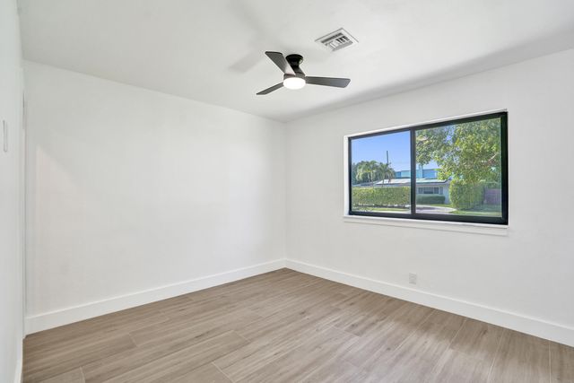 1250 SW 4TH Street, Boca Raton, FL 33486