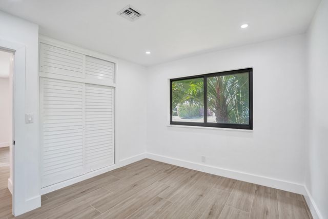 1250 SW 4TH Street, Boca Raton, FL 33486