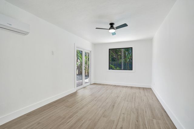 1250 SW 4TH Street, Boca Raton, FL 33486