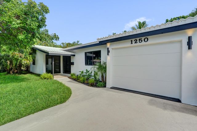 1250 SW 4TH Street, Boca Raton, FL 33486