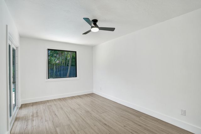 1250 SW 4TH Street, Boca Raton, FL 33486