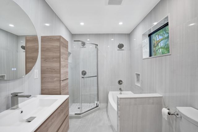 1250 SW 4TH Street, Boca Raton, FL 33486