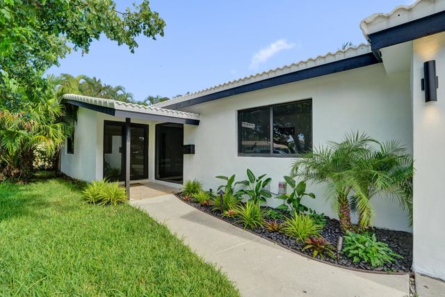 1250 SW 4TH Street, Boca Raton, FL 33486