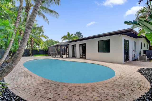 1250 SW 4TH Street, Boca Raton, FL 33486