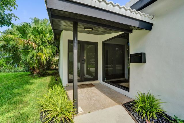 1250 SW 4TH Street, Boca Raton, FL 33486