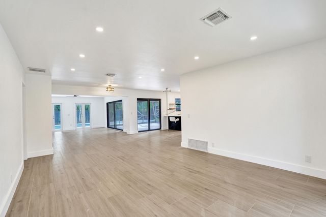 1250 SW 4TH Street, Boca Raton, FL 33486