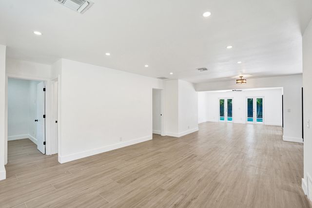 1250 SW 4TH Street, Boca Raton, FL 33486