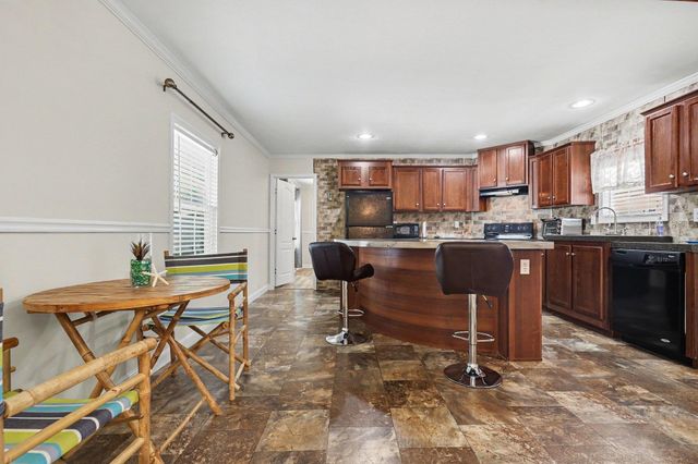 530 Key Largo Ave., Murrells Inlet, SC 29576