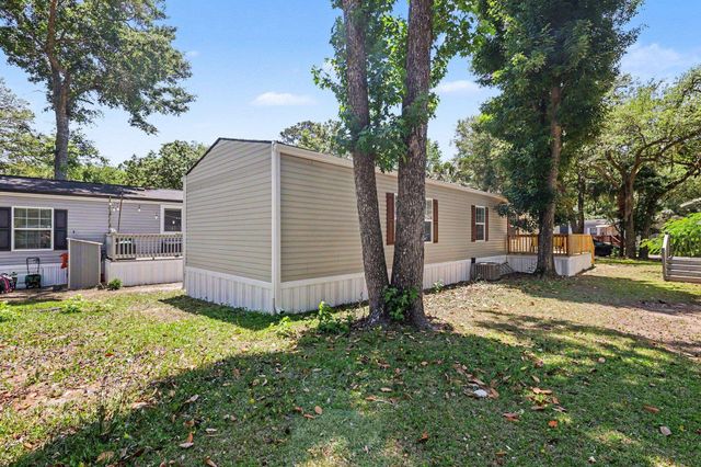 530 Key Largo Ave., Murrells Inlet, SC 29576