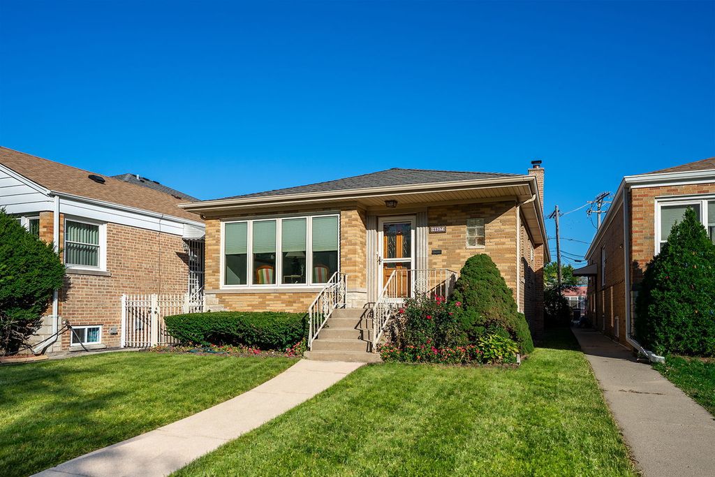 6027 N Jersey Avenue, Chicago, IL 60659 — exterior