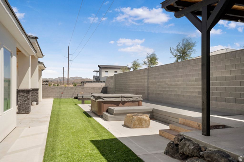 Image 23 of property listing at 1861 W 300 N, Hurricane, UT 84737