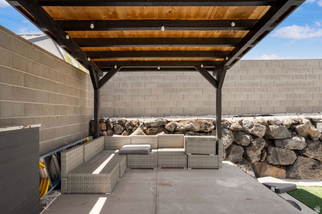Image 24 of property listing at 1861 W 300 N, Hurricane, UT 84737