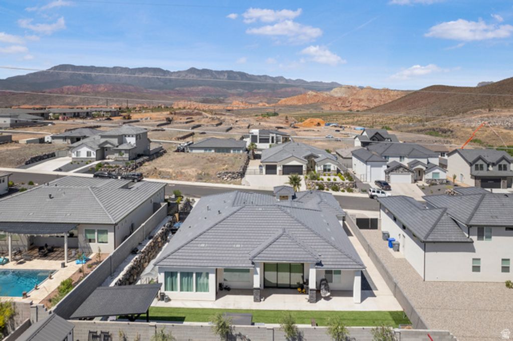 Image 4 of property listing at 1861 W 300 N, Hurricane, UT 84737