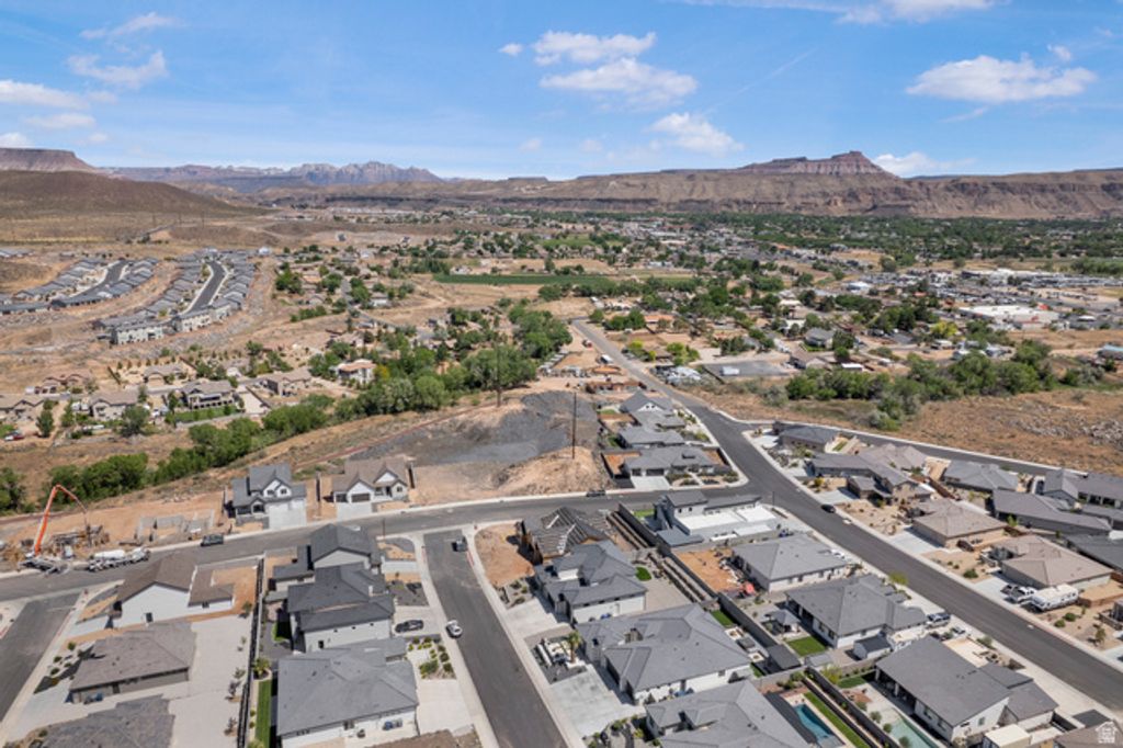 Image 33 of property listing at 1861 W 300 N, Hurricane, UT 84737
