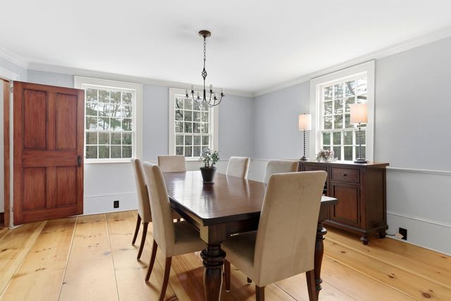 23 Old Manchester Road, Amherst, NH 03031
