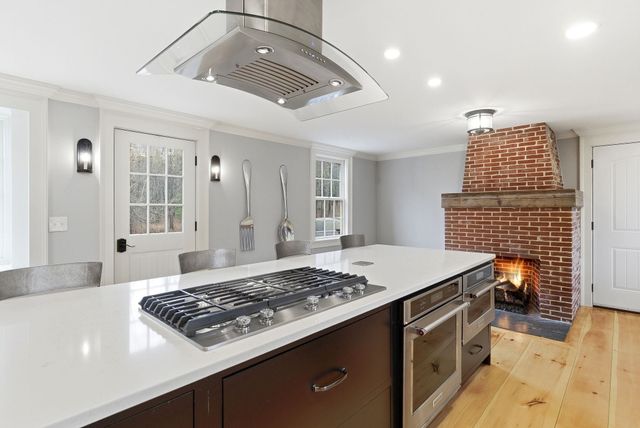 23 Old Manchester Road, Amherst, NH 03031